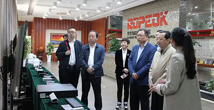 八师石河子市党委书记、政委董沂峰一行莅临亚游集团ag8集团调研考察