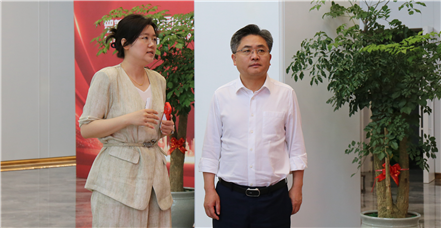 江西省九江市委常委、庐山管理局党委书记、庐山市委书记邵九思一行莅临亚游集团ag8集团考察指导